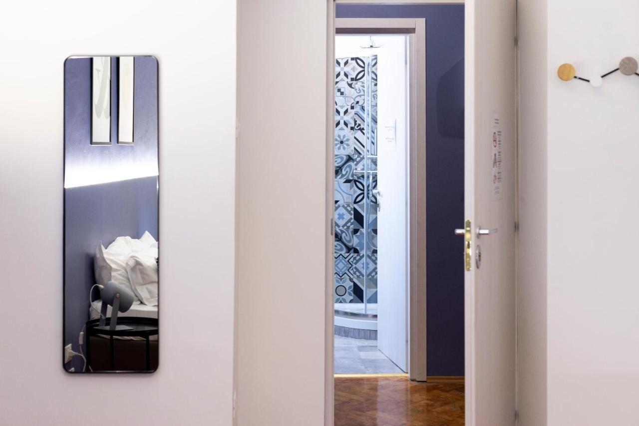 Pregiata Camera Con Bagno Privato - Blu Di Persia Trieste Exteriör bild
