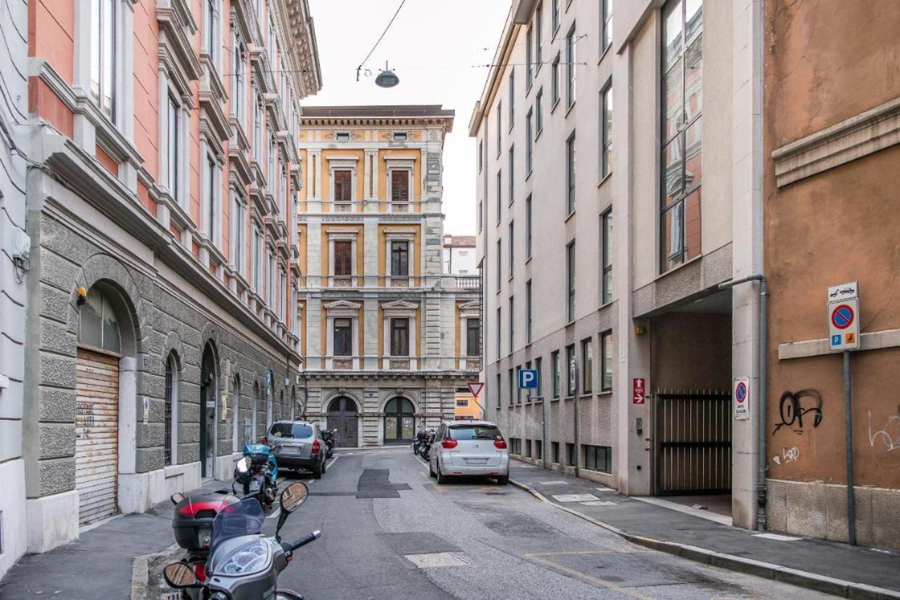 Pregiata Camera Con Bagno Privato - Blu Di Persia Trieste Exteriör bild